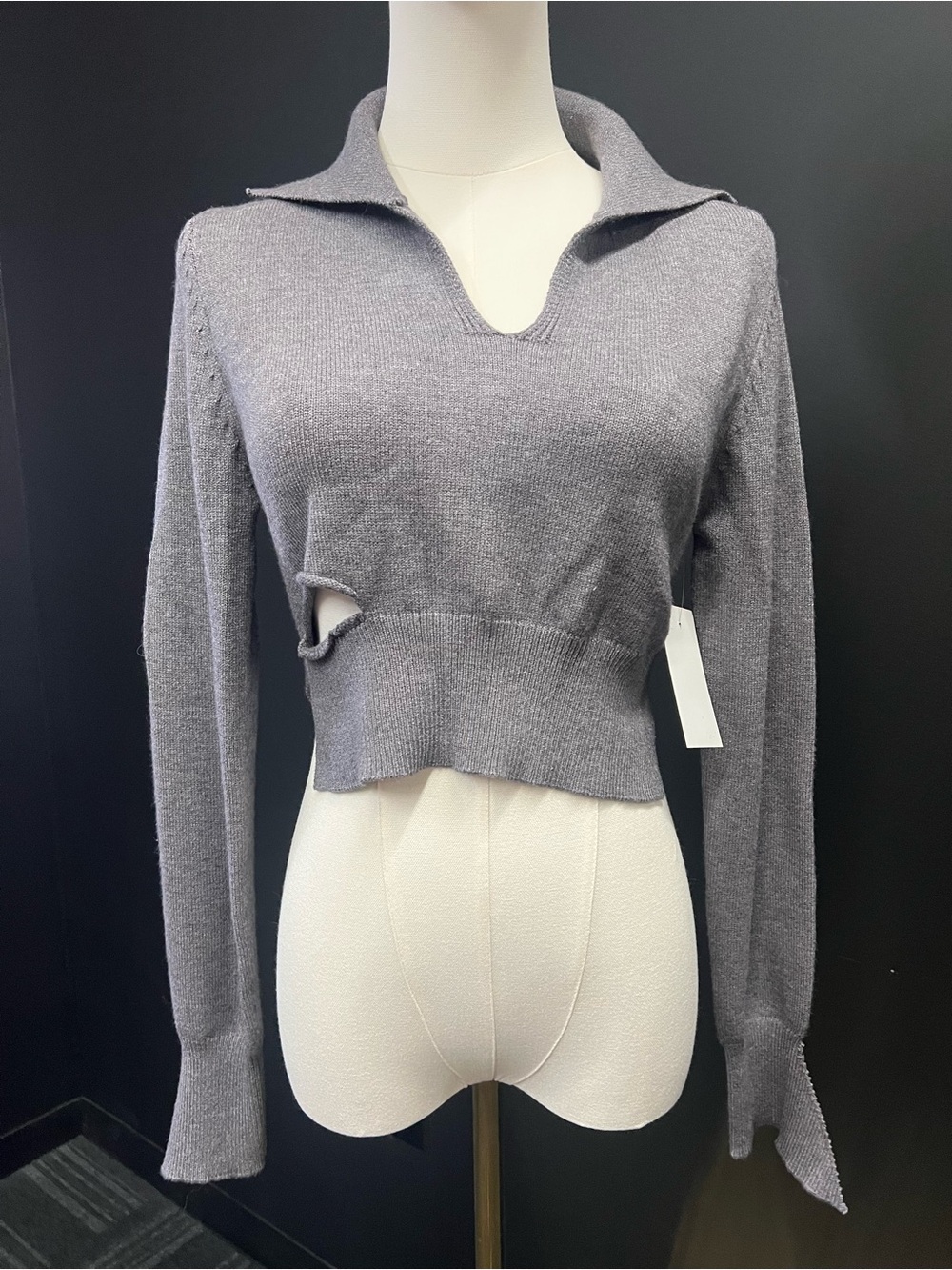 Women's V-Neck Collared Cropped Sweater - Gray